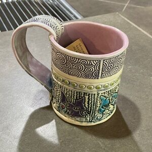 Artistic Ceramic Mug with Cat Design - Multicolor